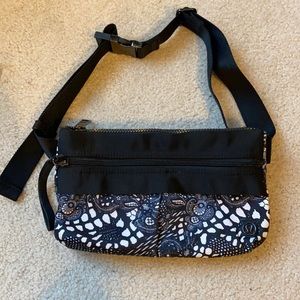 lululemon slim fanny pack
